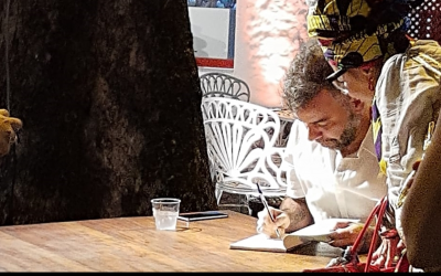 Publicitário Pedro Tourinho lança ‘Eu, eu mesmo e minha selfie’ no MAM em Salvador